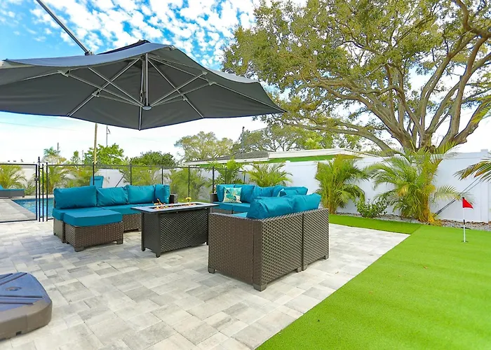 Magnolia Home • Clearwater Beach • Bbq • Sunroom